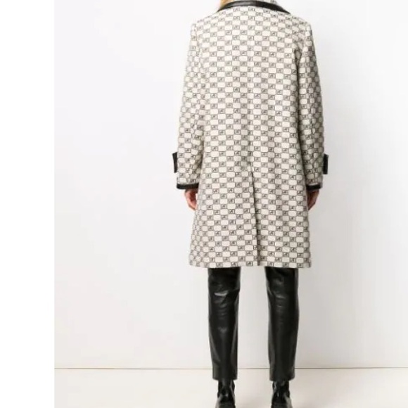 Sale. Authentic Alberta Ferretti coat